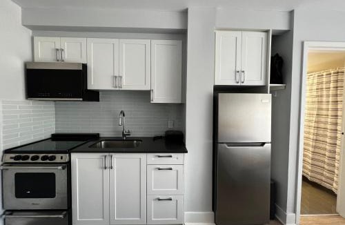 Milton Park Apartment | Peaceful Flat Downtown Montreal ッ