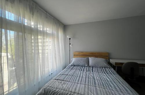 Milton Park Apartment | Peaceful Flat Downtown Montreal ッ