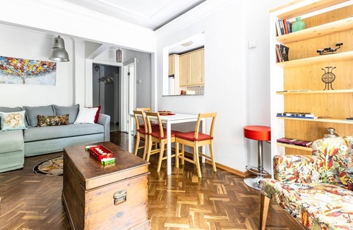 Kabatas Apartment | Peaceful Flat w Garden and Fireplace in Cihangir