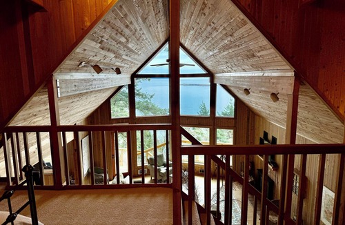 Olga House | Peaceful Forest Retreat w/Water Views & Stove