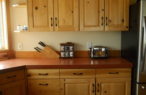 White Salmon House | Peaceful Getaway w/ Stunning Views, Deck! Hike, Mtn Bike, min to river! Sleeps 5