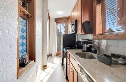 East Walnut HIlls Apartment | Peaceful Hideaway 7min to Downtown