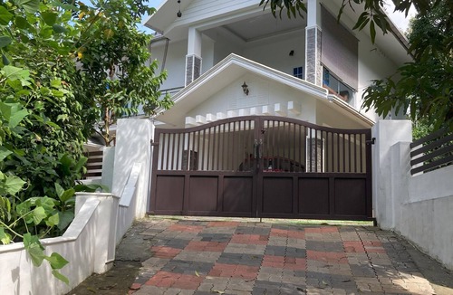 Devikolam House | Peaceful Hillside Homestay