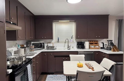 Kent House | Peaceful Home-Centrally Located West Hill, Kent