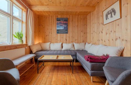 Elduvik House | Peaceful Home with Ocean Views in Elduvík