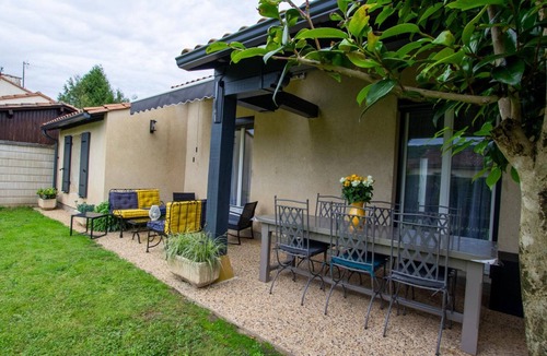 La Fagette Cottage | Peaceful house with terrace and garden near prehistoric sites