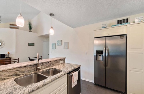 Isla del Sol Condo | Peaceful Island Escape – Vista Verde 2-212 with Pond Views & Modern Comfort