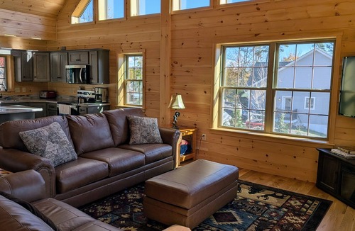 Athens Cabin | Peaceful Lakefront Cabin w/Private Dock and Kayaks