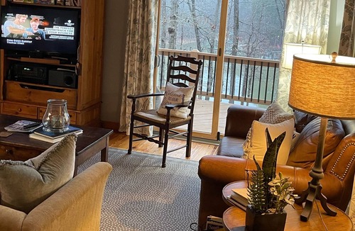 Martin House | Peaceful Lakefront Getaway At Hartwell -Year Round Family Vacation Spot w Dock