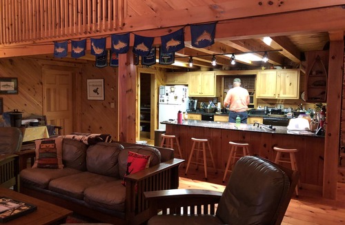 Newcastle House | Peaceful Lakefront Oasis with Beautiful Waterfront & Fun Lake Toys