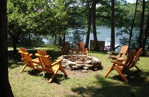 Penelacres House | Peaceful Lakefront! Private deep water dock, evening sun, quiet dead end street!