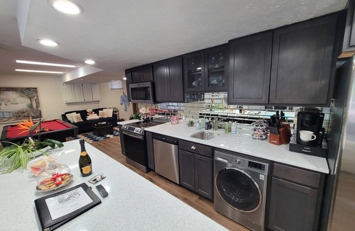 West Omaha House | Peaceful Lakefront Retreat| Private Suite Pool SPA Sauna Hot tub Pool table