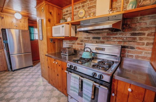 Brockway House | Peaceful Lakefront Home with Gorgeous Lakeviews and Hottub, Lake St. Lakefront by Tahoe Time VR