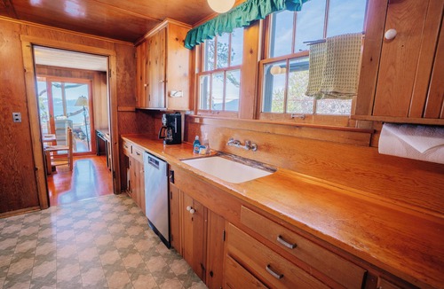 Brockway House | Peaceful Lakefront Home with Gorgeous Lakeviews and Hottub, Lake St. Lakefront by Tahoe Time VR