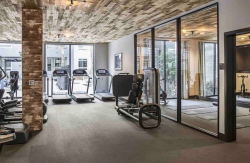 Atwater Village Apartment | Peaceful luxury 2bed/2bath with Pool & Spa