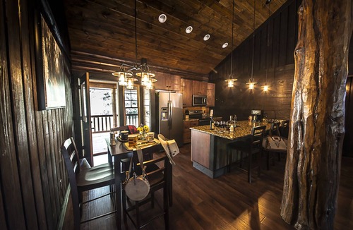 Jardine Cabin | Peaceful Luxury Mountain Cabin - Quiet Retreat Near Yellowstone