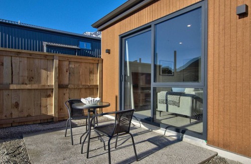 Kawarau Falls Condo | Peaceful, Luxury Unit At The Iconic Remarkables!
