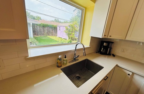 Lawndale/ Wayside House | Peaceful/Modern 2-bedroom house with AC in vibrant East Houston