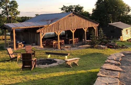 Thompson RV Rental | Peaceful Modern Cabins for Families w/Hot Tub, Firepit, Mountain Views & Trails