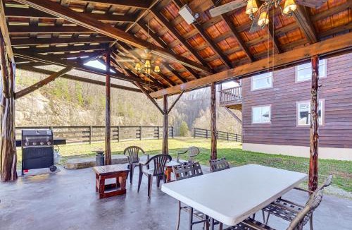 Siler House | Peaceful ‘Mountain Cabin’ w/Views in Williamsburg
