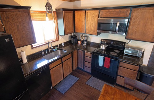 Columbine Lake Cabin | Peaceful mountain cabin 1/2 way between Durango and Silverton