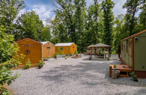 Sylva House | Peaceful Multi-Unit Retreat Offers The Perfect Blend Of Comfort And Nature On A Scenic Ridge Beside The Tuckasegee Sylva North Carolina