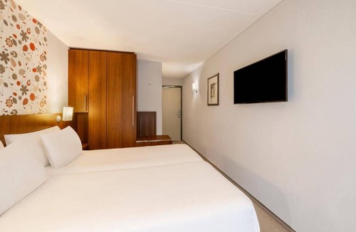 Nunspeet Hotel | Peaceful Nature Unit Near Het Zandenbos Heated Pool Dog Friendly Room
