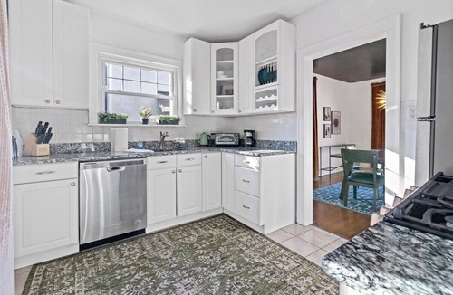 Oakley House | Peaceful Oakley Escape 2bd|Lg Priv Deck w views