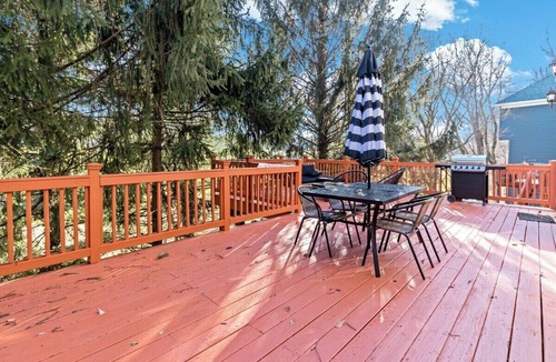 Oakley House | Peaceful Oakley Escape 2bd|Lg Priv Deck w views