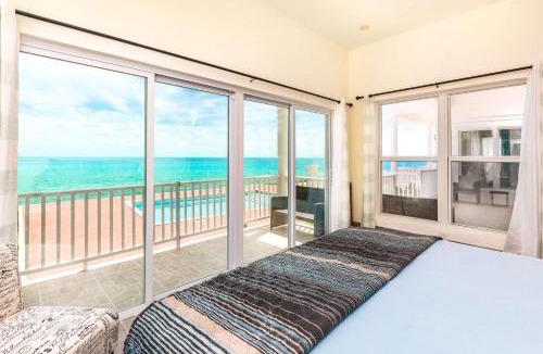 Juba Sound Apartment | Peaceful Oceanview Home with Pool in Turtle Tail