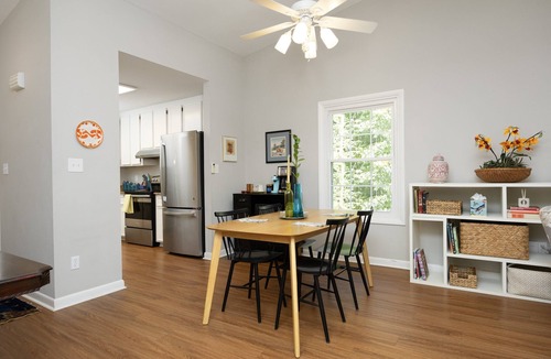 Chapel Hill House | Peaceful open floorplan treehouse in Chapel Hill