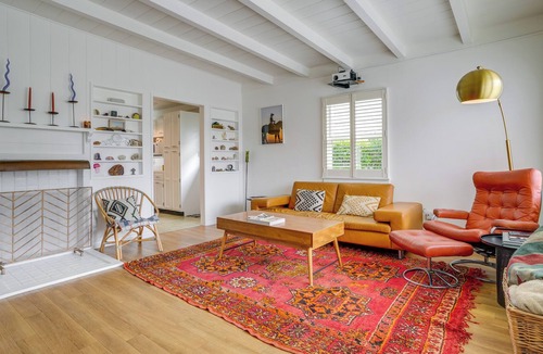 Silver Strand Cottage | Peaceful Oxnard Getaway - Walk to the Beach!