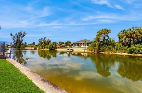 Fort Myers House | Peaceful Palms