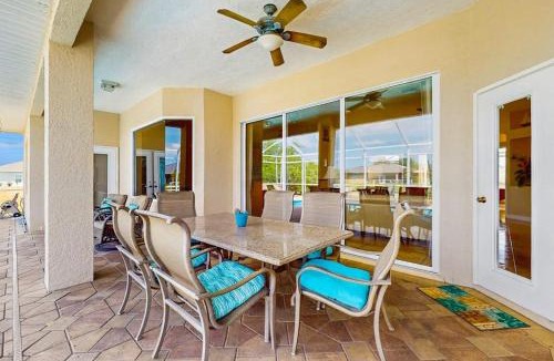 Fort Myers House | Peaceful Palms