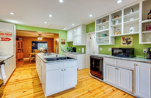 Grantville House | Peaceful Perry Home w/Patio - Pets Welcome!