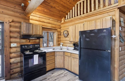 Wisconsin Dells Cabin | Peaceful Pines Cabin on Mirror Lake