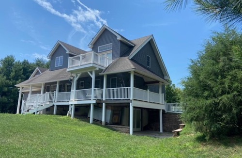 Nottingham House | Peaceful Pines Hideaway