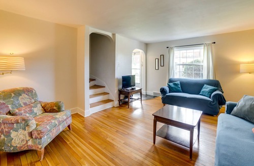 Squirrel Hill South Apartment | Peaceful Pittsburgh Townhome w/Large Yard