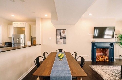 Pittsburgh House | Peaceful Pittsburgh Escape! Mins to North Shore, AGH, PNC Park, Rivers Casino!