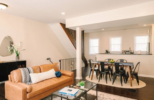 Pittsburgh House | Peaceful Pittsburgh Escape! Mins to North Shore, AGH, PNC Park, Rivers Casino!