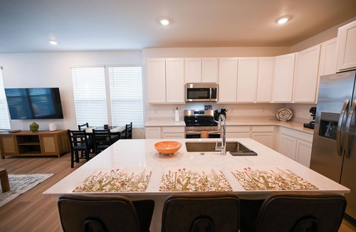 Watkins House | Peaceful Prairie Retreat Near Airport and Gaylord