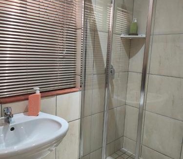 Villieria Apartment | Peaceful Private Secure Bachelor Flat