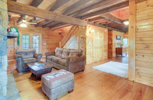 Spottswood House | Peaceful Raphine Cottage w/Deck & Fireplace!