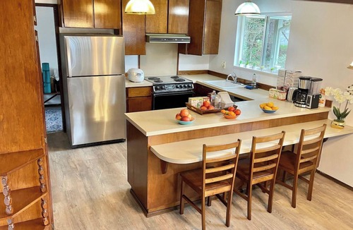 Lake Forest Park House | Peaceful Retreat Serene Lake Forest Park House