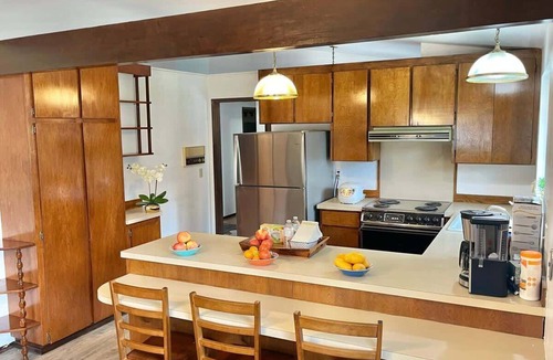 Lake Forest Park House | Peaceful Retreat Serene Lake Forest Park House