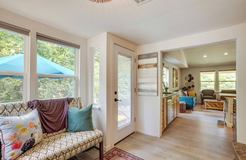 Conroe Cottage | Peaceful Retreat: Conroe Cottage w/ Decks, Views!
