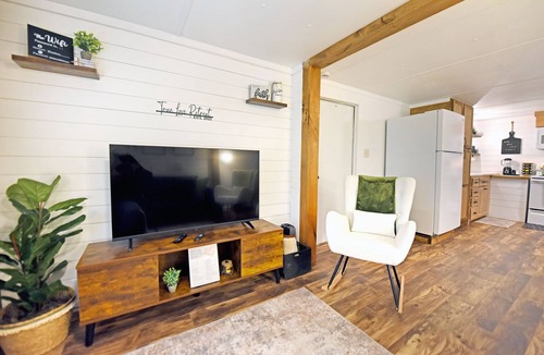 Young Harris House | Peaceful retreat, next to a Winery with a fire pit. Pet friendly