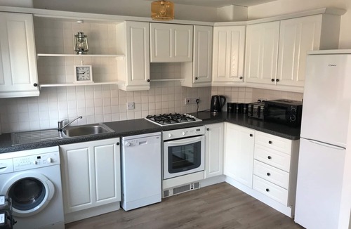 Pevensey House | Peaceful Retreat, Sovereign Harbour, Eastbourne - FREE WELCOME PACK