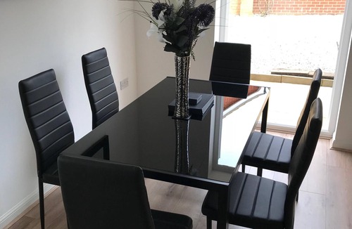 Pevensey House | Peaceful Retreat, Sovereign Harbour, Eastbourne - FREE WELCOME PACK