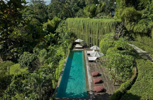 Kediri Villa | Peaceful river and jungle views, 6 bedrooms, close to beaches.